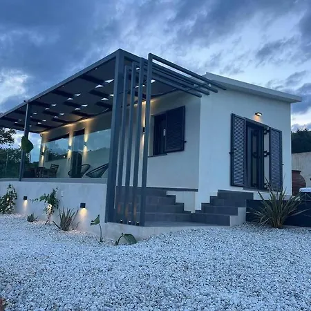 Ek Ornelakis, Luxury With Jacuzzi
