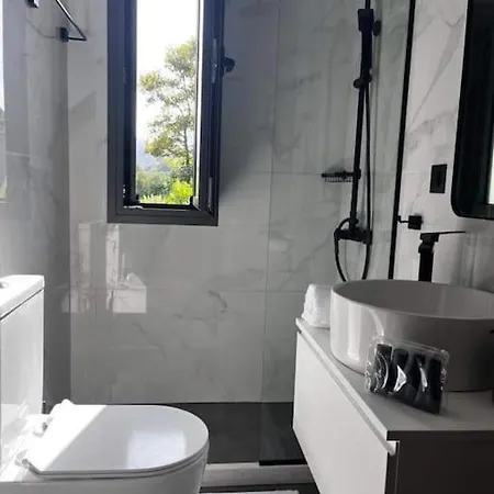 Apartment Ek Ornelakis, Luxury With Jacuzzi Chania (Crete)