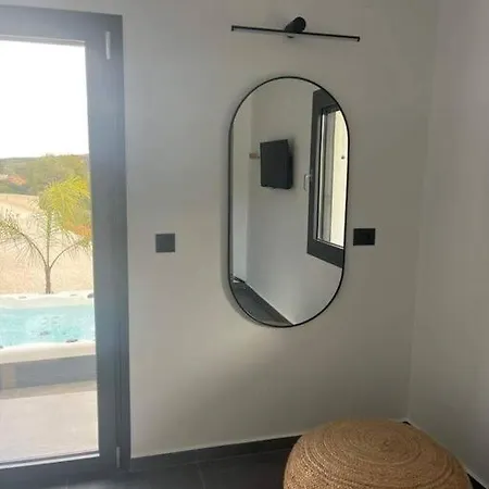 Apartment Ek Ornelakis, Luxury With Jacuzzi